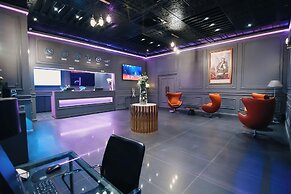 555 HOTEL CLUBBING ADULTS ONLY