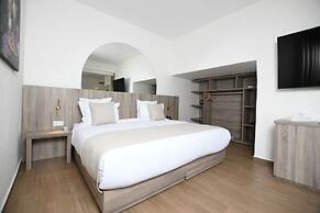 555 HOTEL CLUBBING ADULTS ONLY