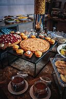 555 HOTEL CLUBBING ADULTS ONLY