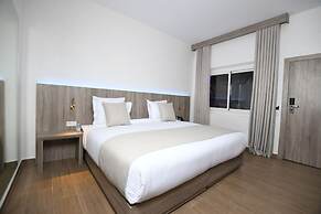 555 HOTEL CLUBBING ADULTS ONLY