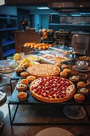 555 HOTEL CLUBBING ADULTS ONLY