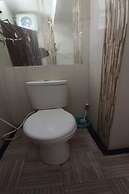 OYO 93480 Apartement Gateway Cicadas By Kelola Room