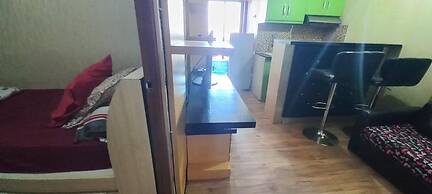 OYO 93480 Apartement Gateway Cicadas By Kelola Room