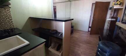 OYO 93480 Apartement Gateway Cicadas By Kelola Room