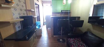 OYO 93480 Apartement Gateway Cicadas By Kelola Room