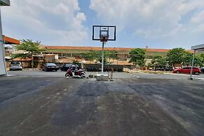 Capital O 93481 Apartement Grand Asia Afrika By Kelola Room