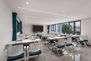 Days Inn By Wyndham Hainan Sanya Bay