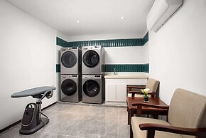 Days Inn By Wyndham Hainan Sanya Bay