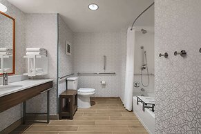 Hampton Inn Austin East Side 5th Street