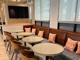 Home2 Suites by Hilton Austin East Side 5th Street