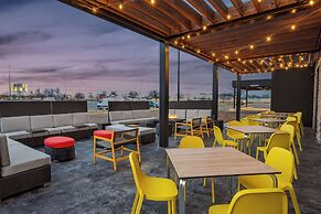 Home2 Suites by Hilton Indianapolis North at Intech Park