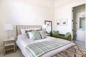 Tennessee Modern Manor