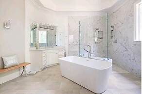 Tennessee Modern Manor