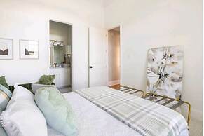 Tennessee Modern Manor