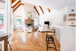 Tennessee Modern Manor