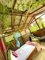 Le Petit Paradis