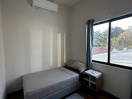 Peaceful Apartment in Tamarindo, 50m to the Beach