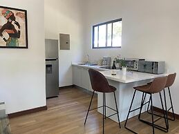 Peaceful Apartment in Tamarindo, 50m to the Beach