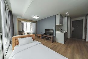 Brown Suites Hotel Sinchon Central