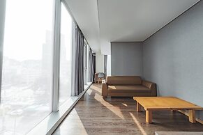 Brown Suites Hotel Sinchon Central