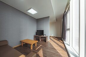 Brown Suites Hotel Sinchon Central