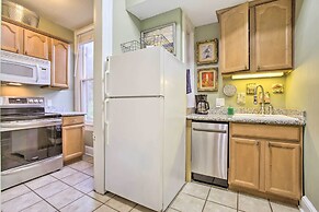 Inviting Uptown New Orleans Apt: Perfect Location!