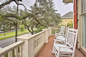 Inviting Uptown New Orleans Apt: Perfect Location!