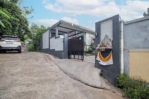 OYO 93482 Penginapan Tenang Lovina