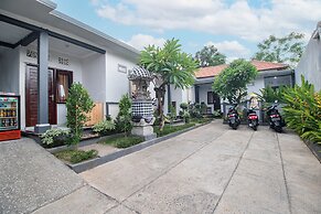 OYO 93482 Penginapan Tenang Lovina