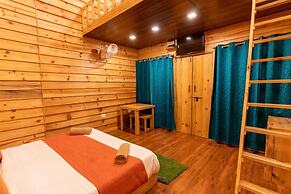 The Oaknut Cottage Birding Lodge