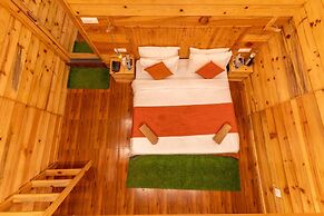 The Oaknut Cottage Birding Lodge