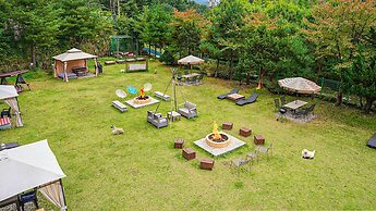 Gapyeong Daengdaengi Dog Pension Silver