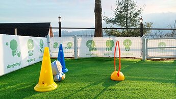 Gapyeong Daengdaengi Dog Pension Silver