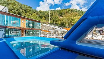 Gapyeong Daengdaengi Dog Pension Silver