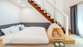 Gapyeong Daengdaengi Dog Pension Silver