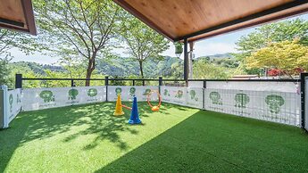 Gapyeong Daengdaengi Dog Pension Silver