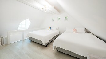 Gapyeong Daengdaengi Dog Pension Silver