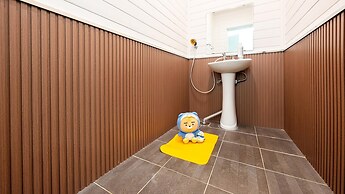 Gapyeong Daengdaengi Dog Pension Silver