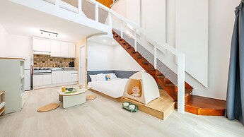 Gapyeong Daengdaengi Dog Pension Silver