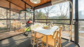 Gapyeong Daengdaengi Dog Pension Silver