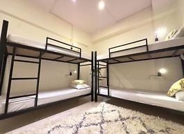 Locomo Express - Stay Work Eat