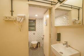 Locomo Express - Stay Work Eat