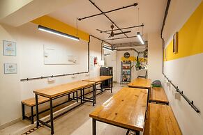 Locomo Express - Stay Work Eat