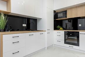 8th Floor Apartment in Warsaw by Renters