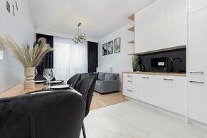 8th Floor Apartment in Warsaw by Renters
