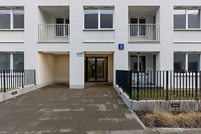 8th Floor Apartment in Warsaw by Renters