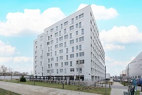 8th Floor Apartment in Warsaw by Renters