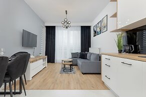 8th Floor Apartment in Warsaw by Renters