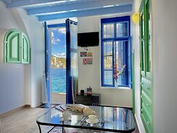 Pitini 2 - Seafront - Harbour view