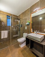 Locomo Boutique, Morjim - Stay Work Eat